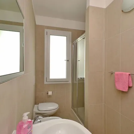 Fiore-4 By Interhome דירה